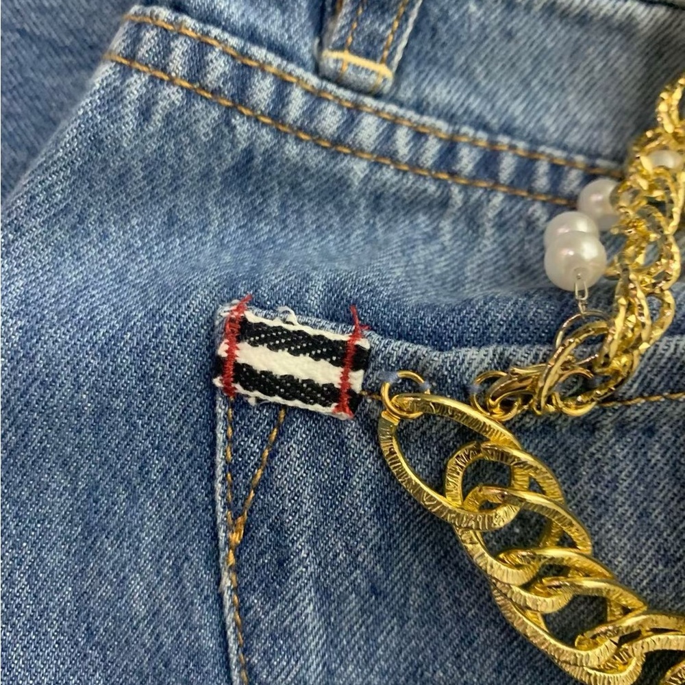 Alice + Olivia Harper Embellished Ripped Jeans - NWT - Picture 11 of 14